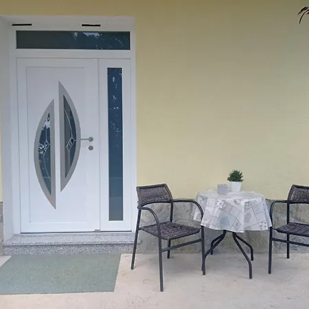Mimi Apartman *